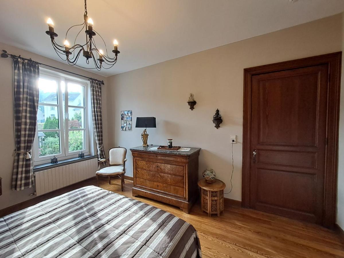 Gite L'Hote-Antique Буйон Екстер'єр фото